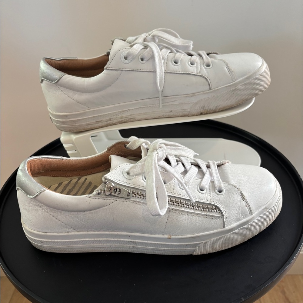 Taos White Z Soul Sneaker - Picture 4 of 7